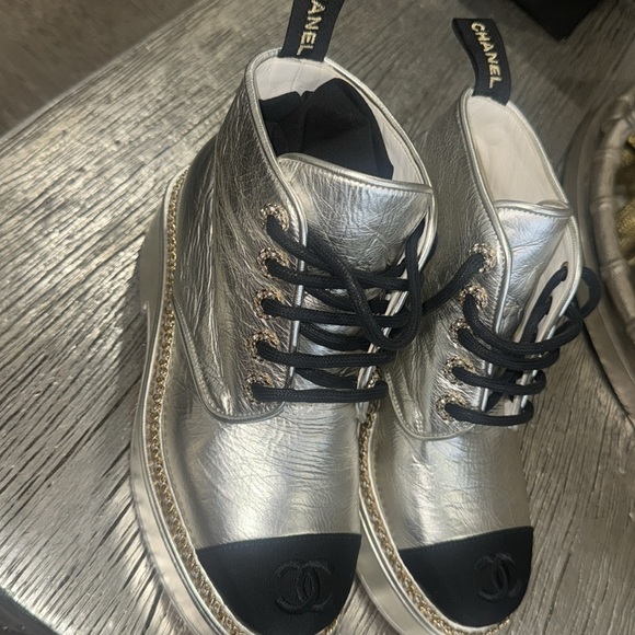 CHANEL BOOTS - Picture 16 of 16